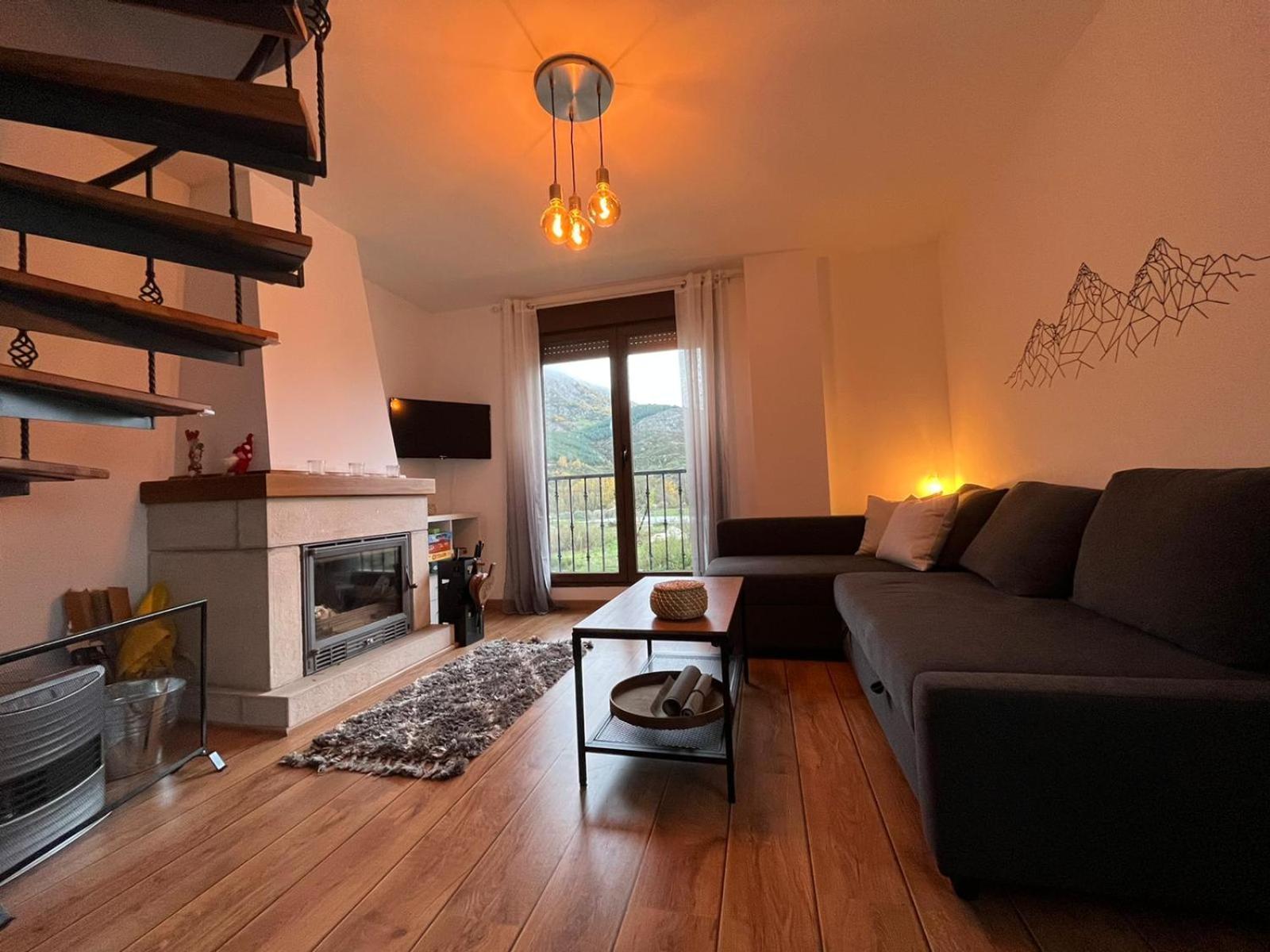 푸에블라 데 리요 Duplex El Refugio De Porma 아파트 외부 사진